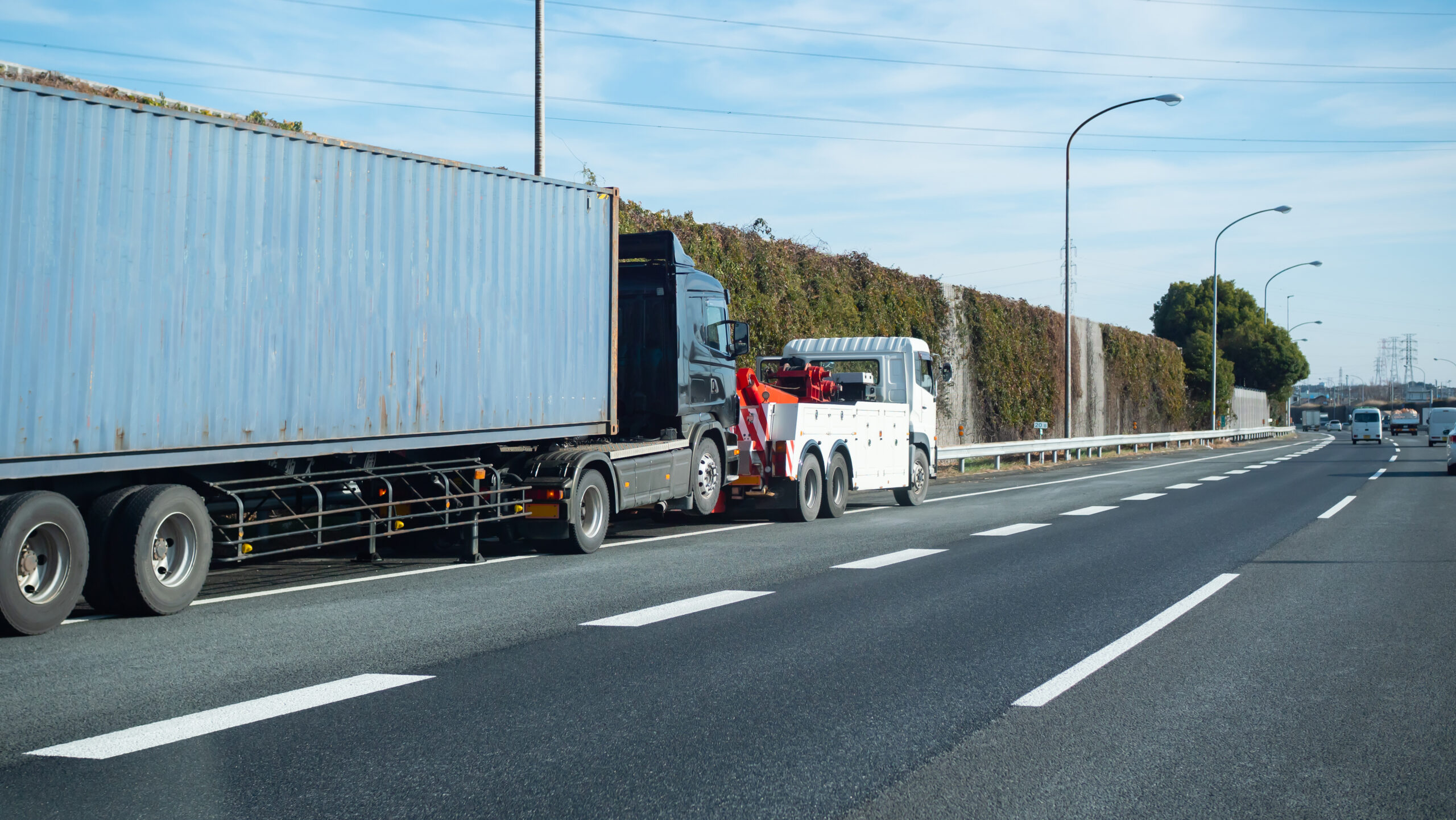 長距離のトラック回送・搬送サービスのご案内